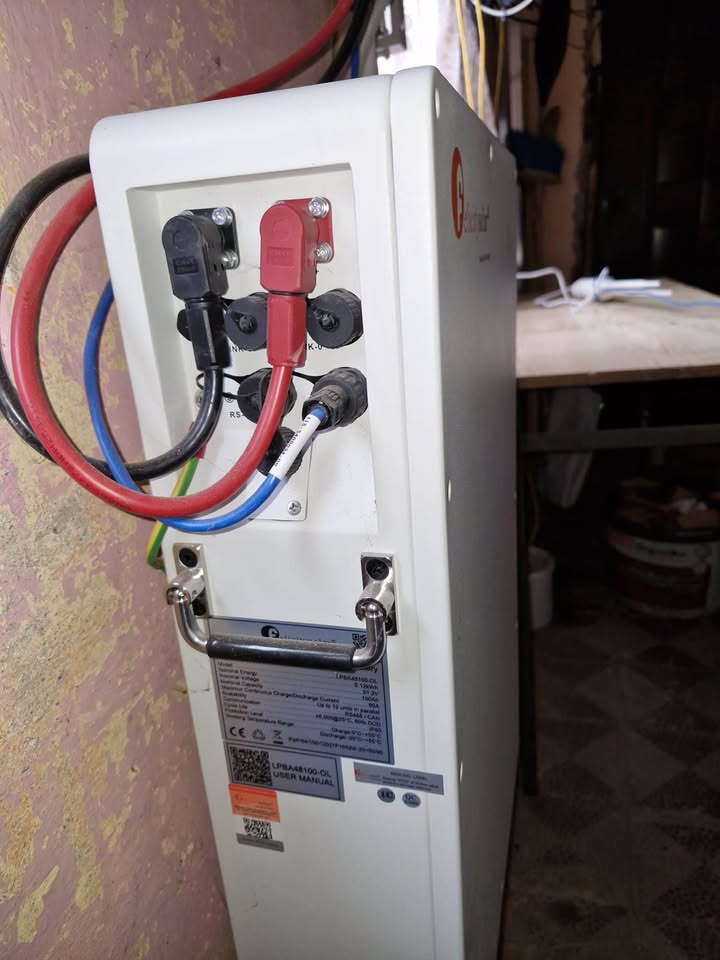 10 kW Hybrid Solar Inverter & Battery Storage Kit