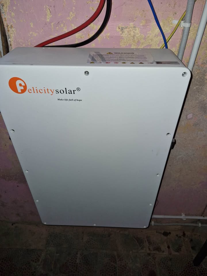 10 kW Hybrid Solar Inverter & Battery Storage Kit