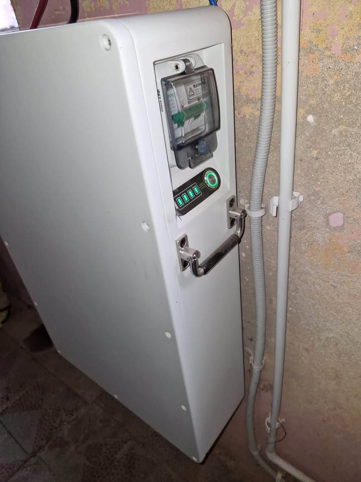 10 kW Hybrid Solar Inverter & Battery Storage Kit
